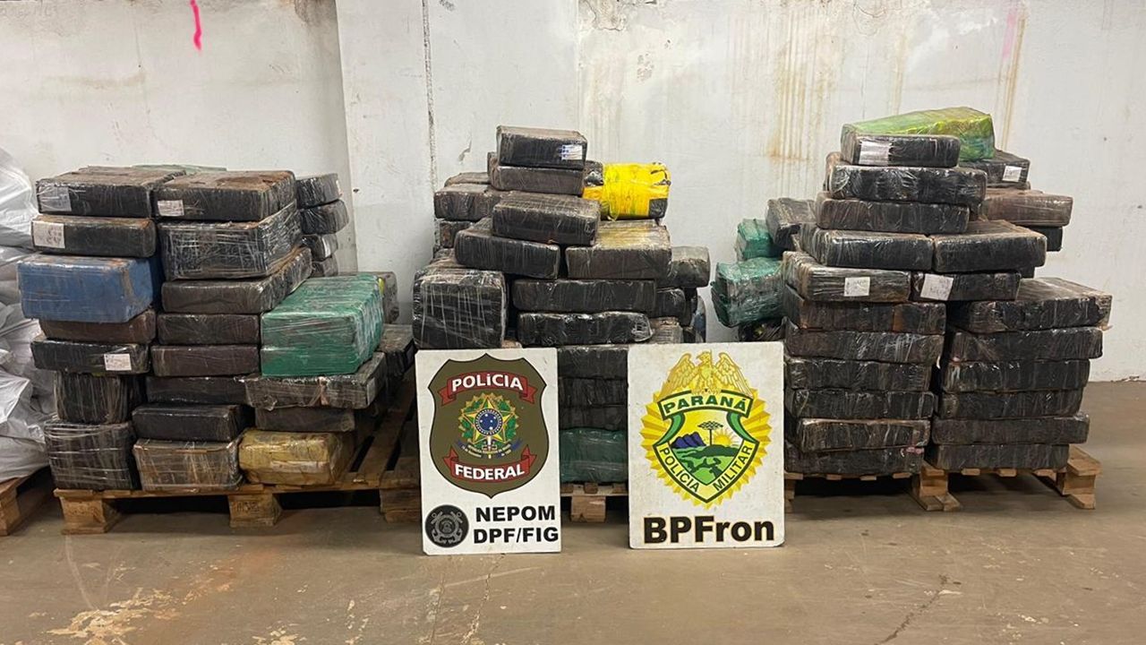 Mais de uma tonelada de maconha é apreendida no Lago de Itaipu em ação conjunta da BPFRON e Polícia Federal