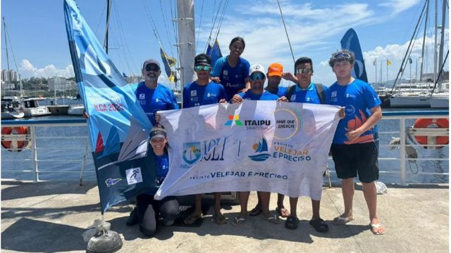 Imagem referente à notícia: Atletas de Foz do Iguaçu se destacam no Campeonato Brasileiro de Vela no Rio de Janeiro