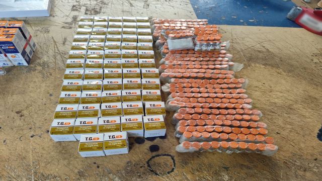 Receita Federal apreende medicamentos emagrecedores em ônibus de linha em Foz do Iguaçu