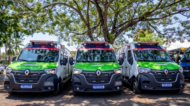 Prefeitura de Foz amplia frota da saúde com 3 novas ambulâncias entregues em parceria com o Estado