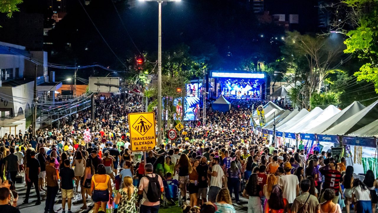 Com público recorde, FozFolia entra para a história do melhor Carnaval de Foz