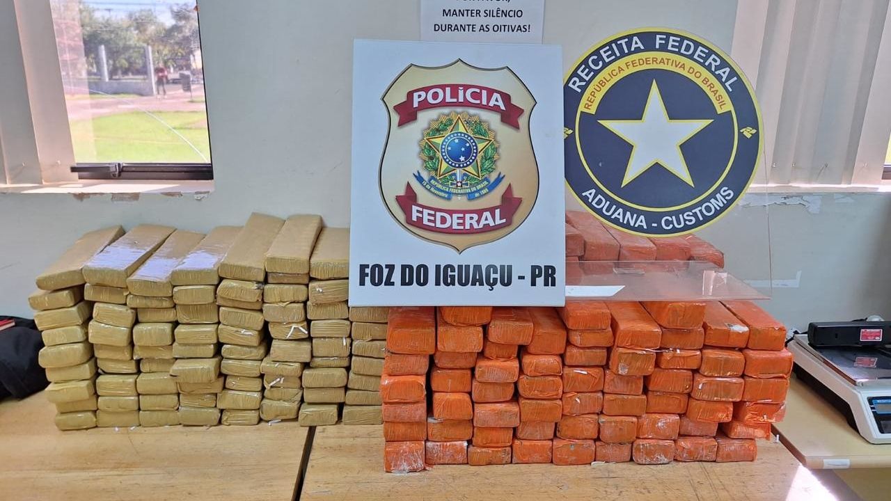 PF e Receita Federal apreendem 166,5 kg de maconha em encomendas de e-commerce em Foz do Iguaçu
