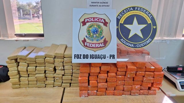 PF e Receita Federal apreendem 166,5 kg de maconha em encomendas de e-commerce em Foz do Iguaçu