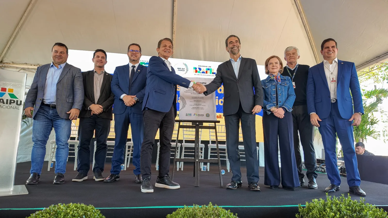 Imagem referente à notícia: Revitalização da Avenida JK marca avanço na mobilidade urbana de Foz do Iguaçu